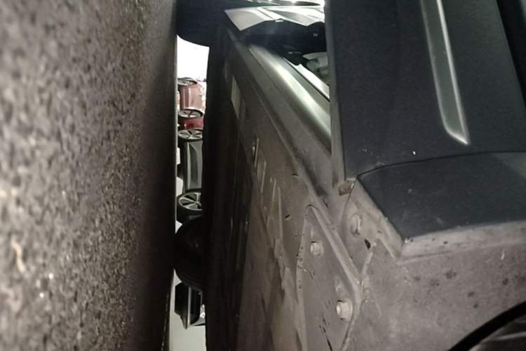 Used Nio EC6 2020 615 km Performance Edition Right Side Sill