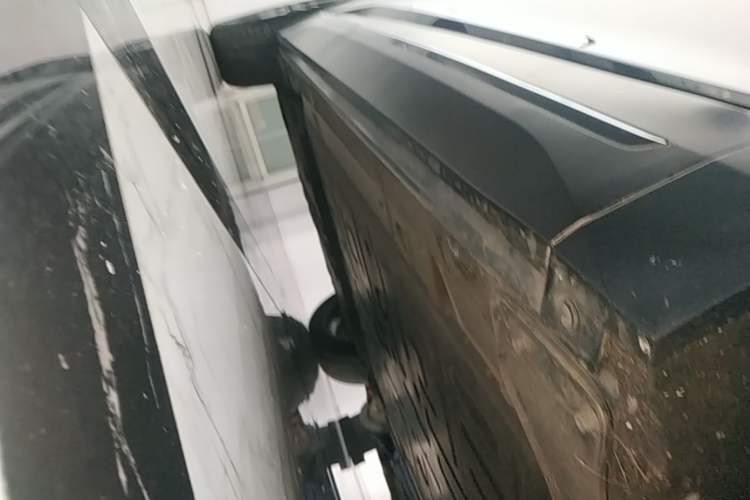 Used Nio EC6 2020 605 km Sport Edition Right Side Sill