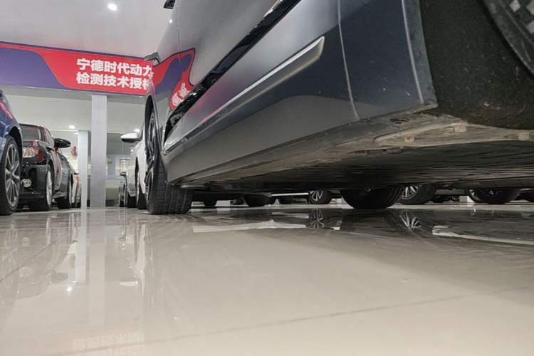 Used Nio EC6 2020 440KM Signature Edition Right Side Sill