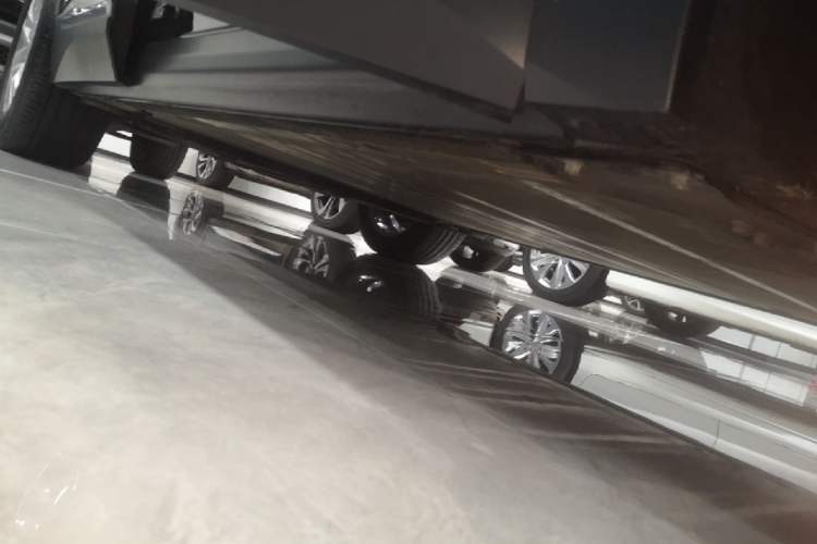 Used Nio EC6 2020 430 km Sport Version Right Side Sill