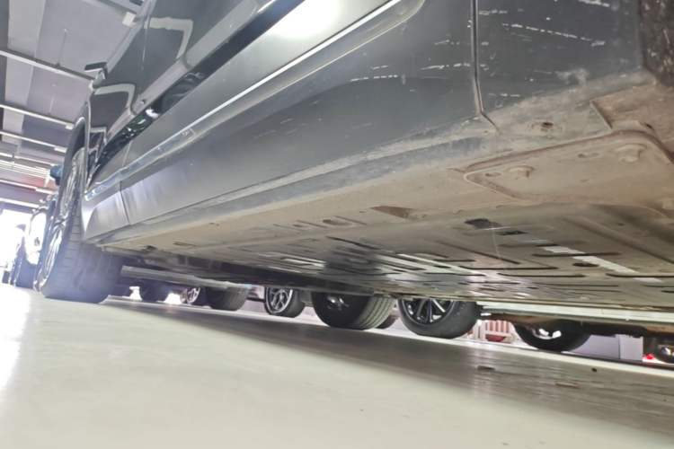 Used Nio EC6 2020 430 km Sport Version Right Side Sill