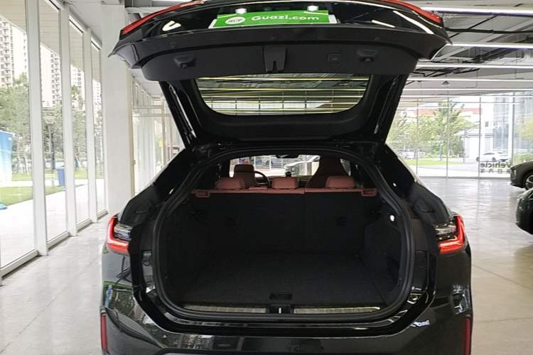 Used Nio EC6 2020 465 km Sport Edition Trunk