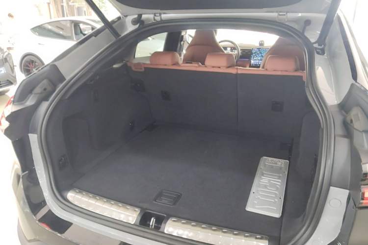 Used Nio EC6 2020 430 km Sport Version Trunk