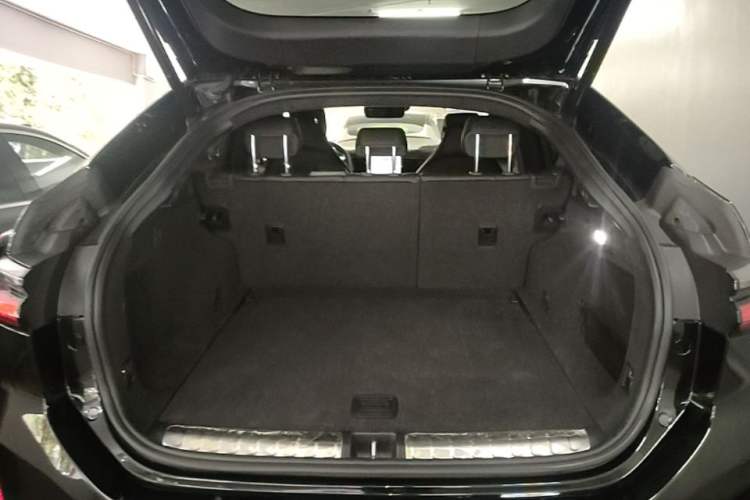 Used Nio EC6 2020 615 km Performance Edition Trunk