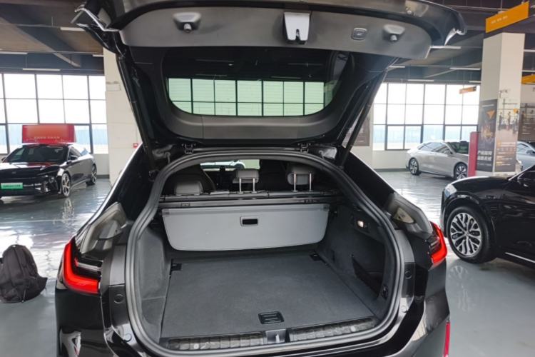Used Nio EC6 2020 440 km Performance Version Trunk