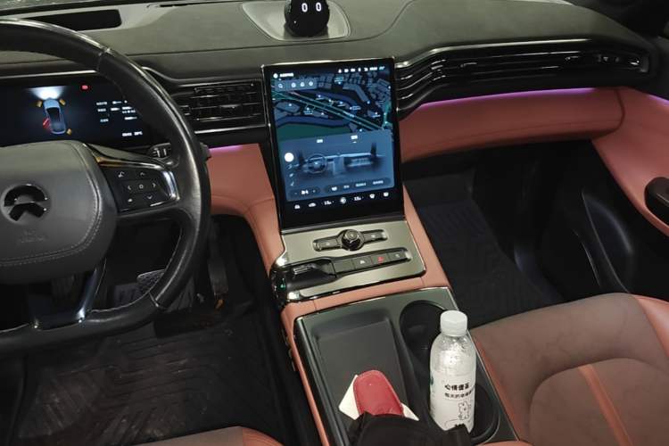 Used Nio EC6 2020 615 km Performance Edition Audio And AC Panel