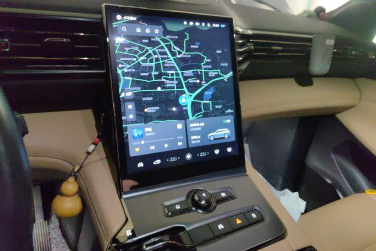 Used Nio EC6 2020 615 km Signature Edition Audio And AC Panel