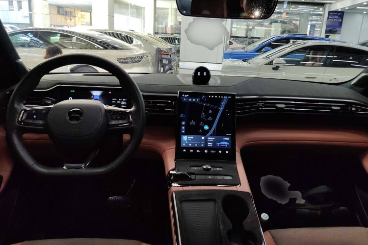 Used Nio EC6 2020 605 km Sport Edition Center Console