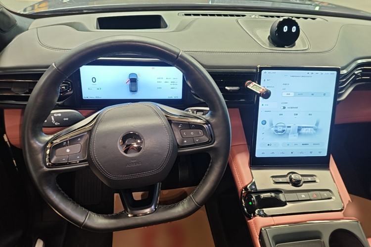 Used Nio EC6 2020 465 km Sport Edition Center Console