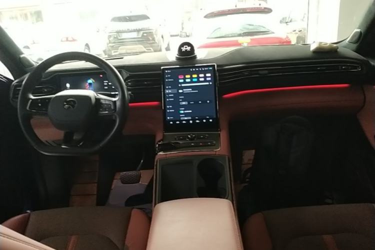 Used Nio EC6 2020 605 km Sport Edition Center Console