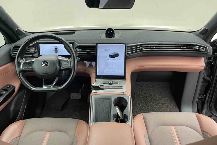 Used Nio EC6 2020 605 km Sport Edition Center Console