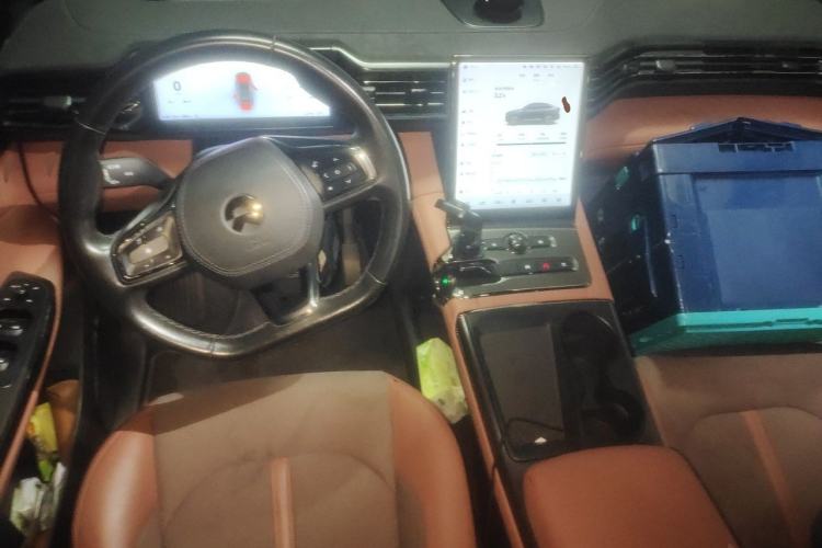 Used Nio EC6 2020 605 km Sport Edition Center Console