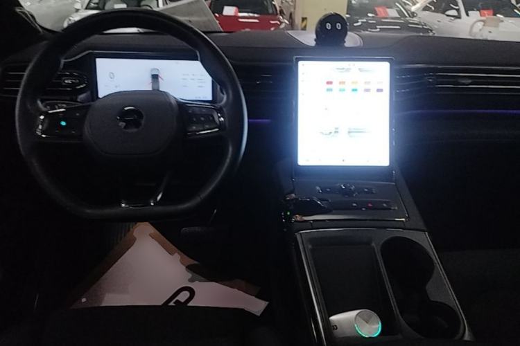 Used Nio EC6 2020 440 km Performance Version Center Console