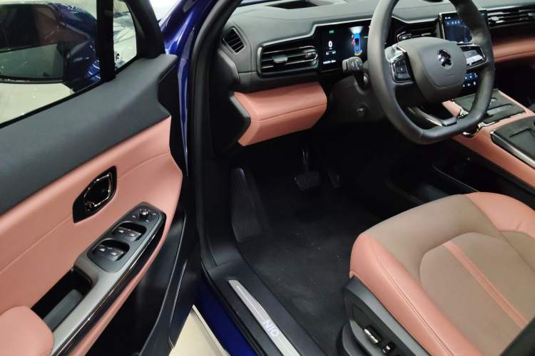Used Nio EC6 2020 605 km Sport Edition Driver Seat