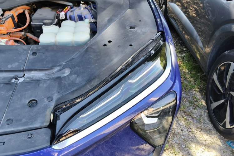 Used Nio EC6 2020 430 km Sport Version Engine Bay Left