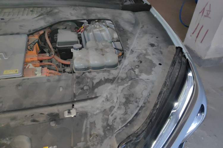 Used Nio EC6 2020 615 km Signature Edition Engine Bay Left