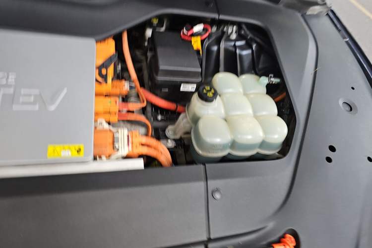 Used Nio EC6 2020 430 km Sport Version Engine Bay Left