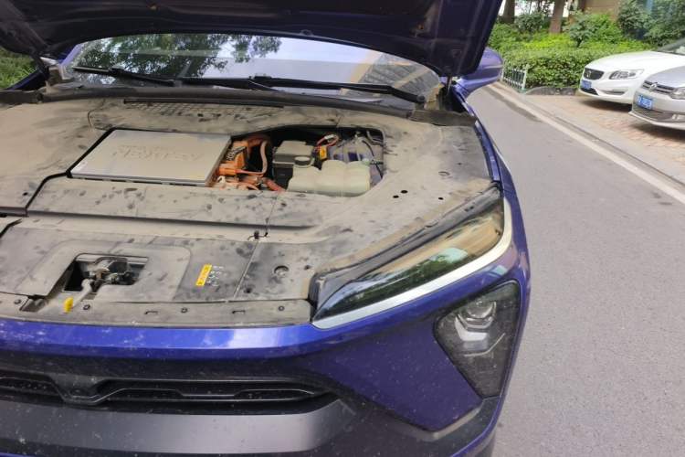 Used Nio EC6 2020 605 km Sport Edition Engine Bay Left