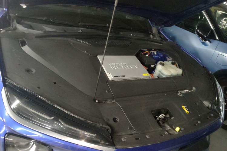 Used Nio EC6 2020 605 km Sport Edition Engine Bay
