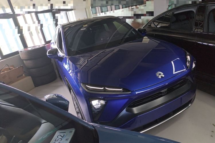 Used Nio EC6 2020 440KM Signature Edition Front Right 45 Deg
