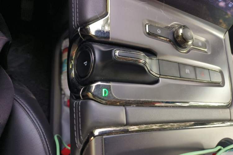 Used Nio EC6 2020 605 km Sport Edition Gear Lever