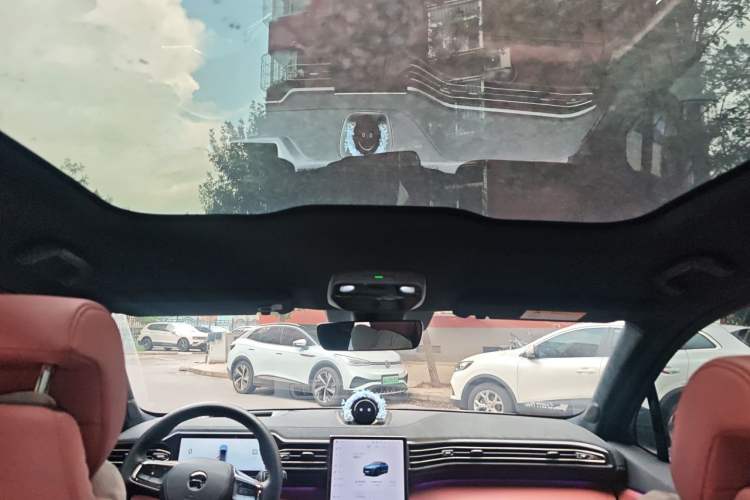 Used Nio EC6 2020 440 km Performance Version Headliner