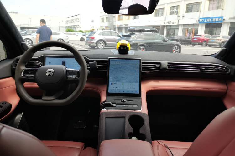 Used Nio EC6 2020 615 km Performance Edition Headliner