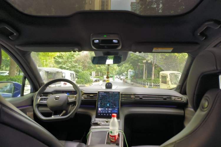 Used Nio EC6 2020 605 km Sport Edition Headliner