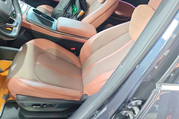 Used Nio EC6 2020 615 km Performance Edition Left Front Seat