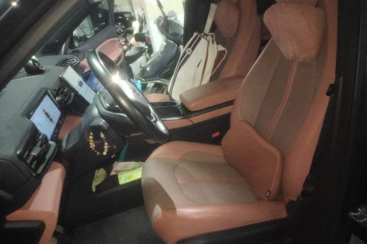 Used Nio EC6 2020 605 km Sport Edition Left Front Seat