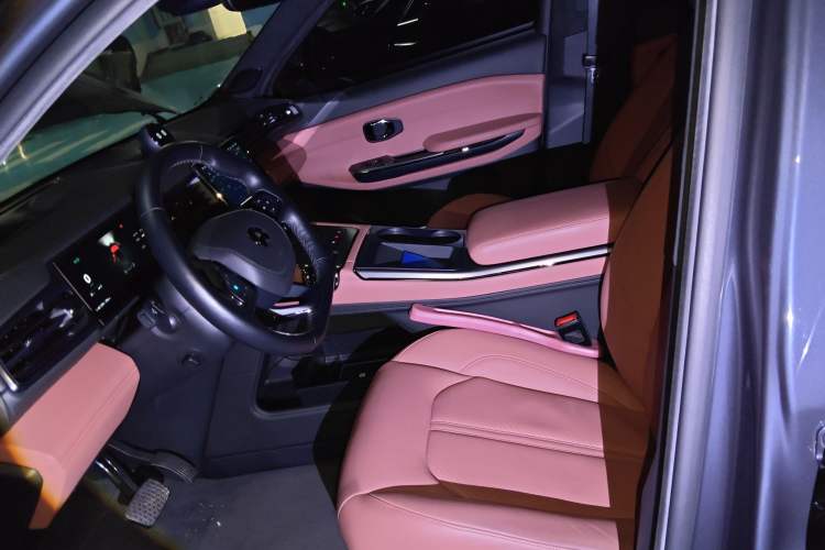 Used Nio EC6 2020 615 km Signature Edition Left Front Seat