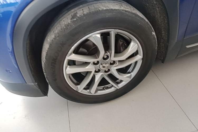 Used Nio EC6 2020 605 km Sport Edition Left Front Wheel Hub