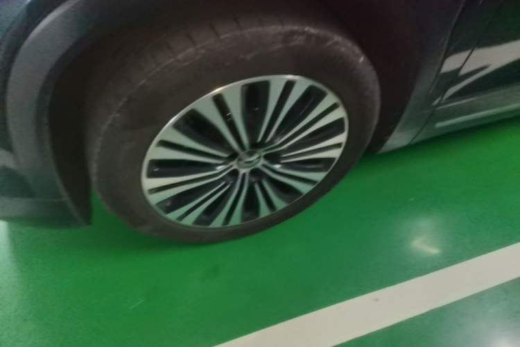 Used Nio EC6 2020 605 km Sport Edition Left Front Wheel Hub