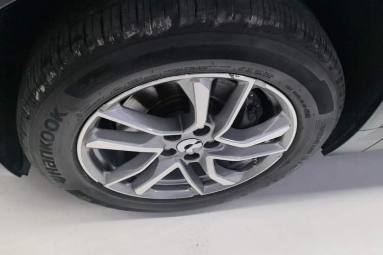 Used Nio EC6 2020 430 km Sport Version Left Front Wheel Hub