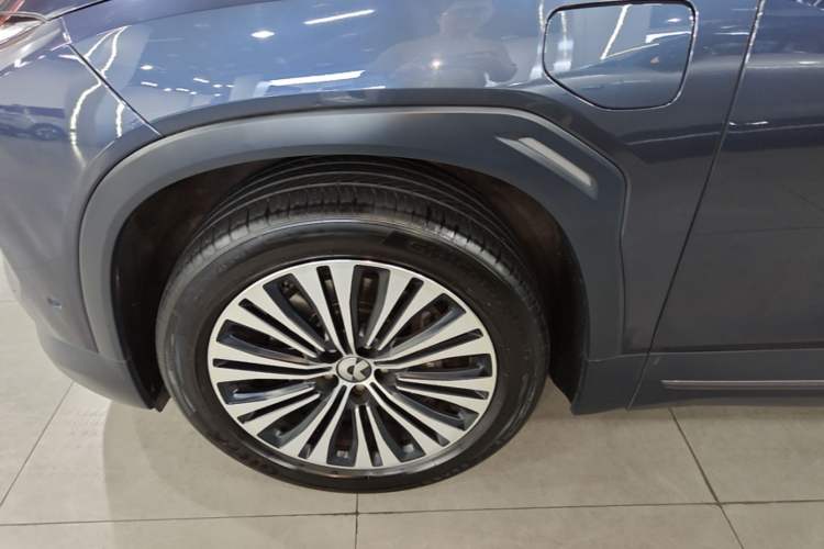 Used Nio EC6 2020 440 km Performance Version Left Front Wheel Hub