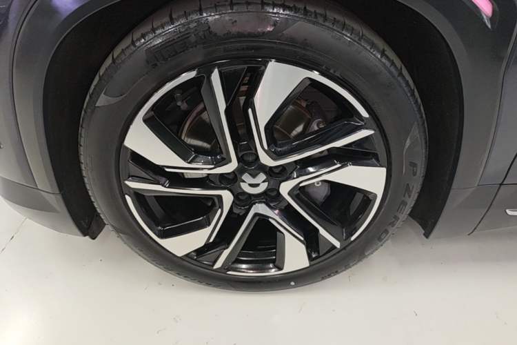 Used Nio EC6 2020 440 km Performance Version Left Front Wheel Hub
