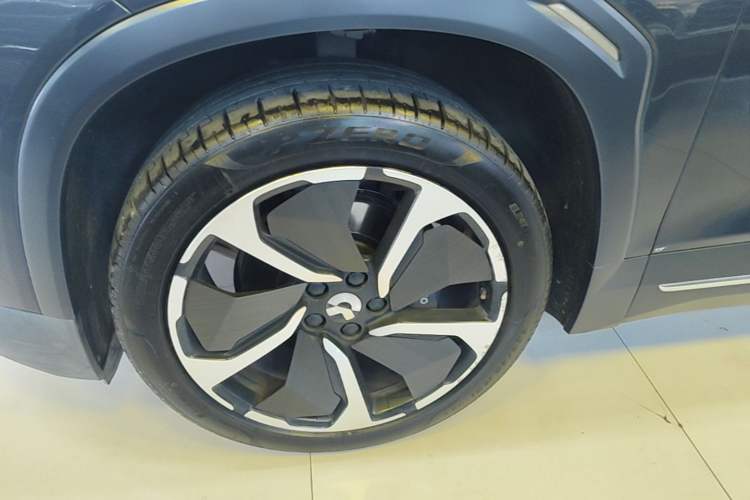 Used Nio EC6 2020 440 km Performance Version Left Front Wheel Hub