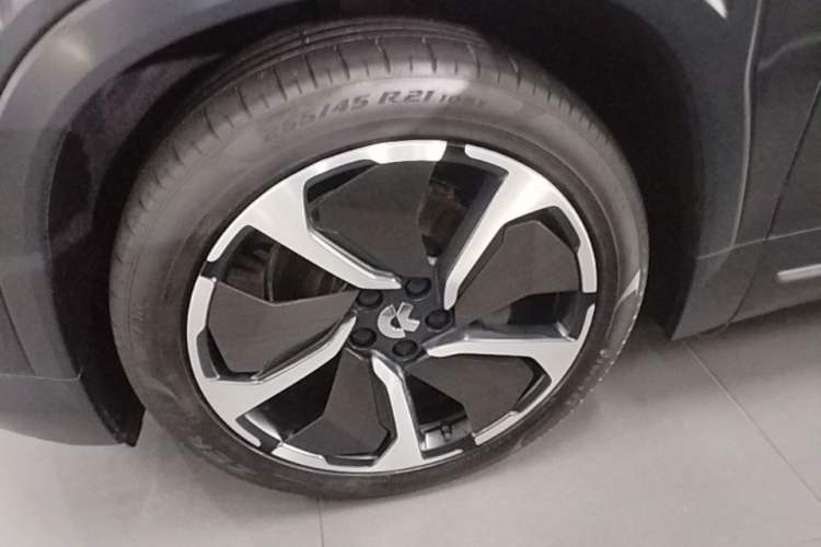 Used Nio EC6 2020 440 km Performance Version Left Front Wheel Hub