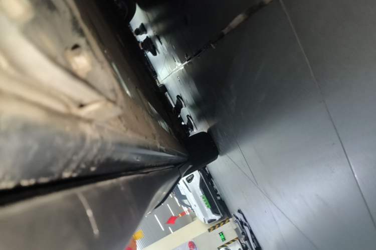 Used Nio EC6 2020 615 km Performance Edition Left Side Sill