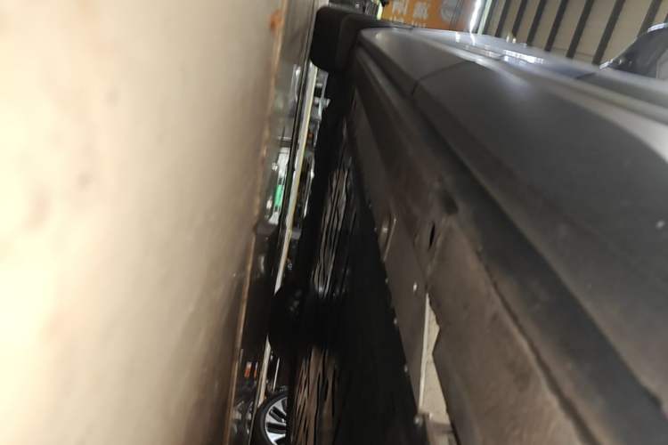 Used Nio EC6 2020 615 km Performance Edition Left Side Sill