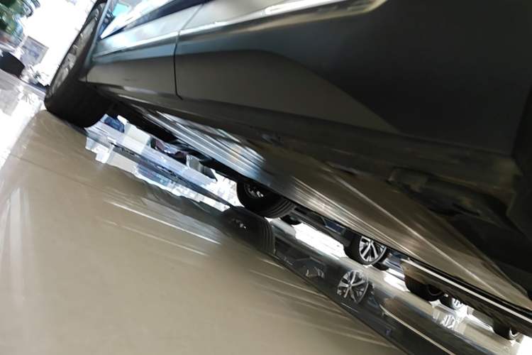Used Nio EC6 2020 440 km Performance Version Left Side Sill