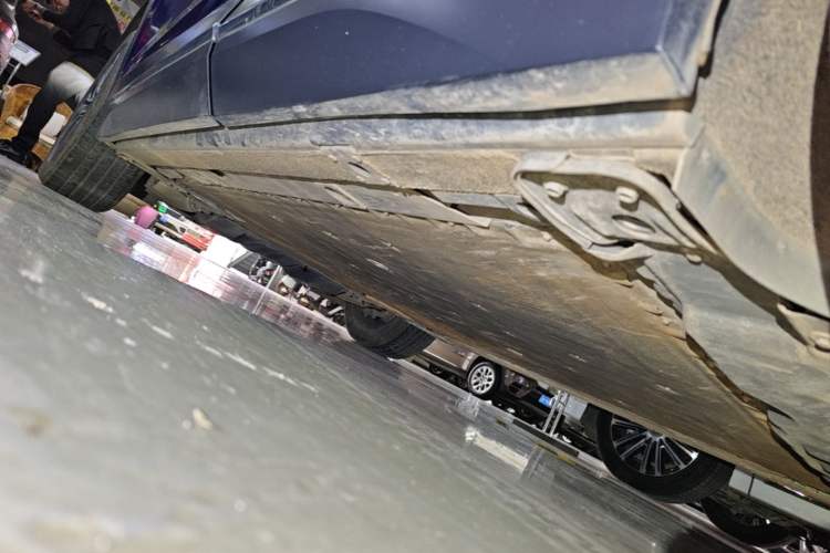 Used Nio EC6 2020 605 km Sport Edition Left Side Sill