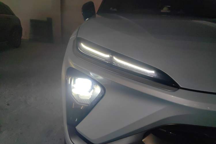 Used Nio EC6 2020 615 km Signature Edition Right Front Headlight