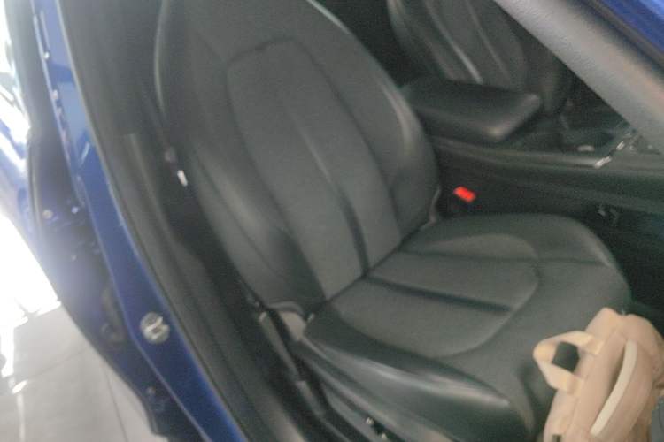 Used Nio EC6 2020 430 km Sport Version Right Front Seat