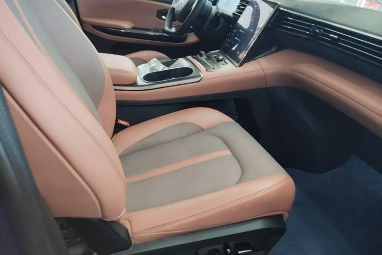 Used Nio EC6 2020 440 km Performance Version Right Front Seat