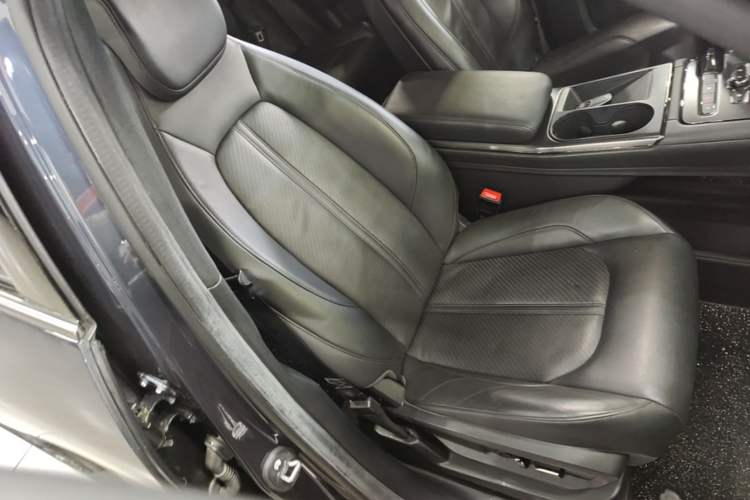 Used Nio EC6 2020 440 km Performance Version Right Front Seat
