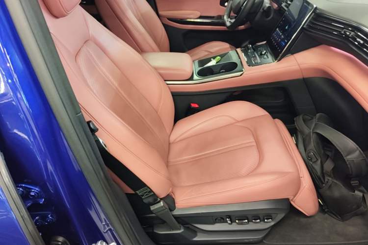 Used Nio EC6 2020 430 km Sport Version Right Front Seat