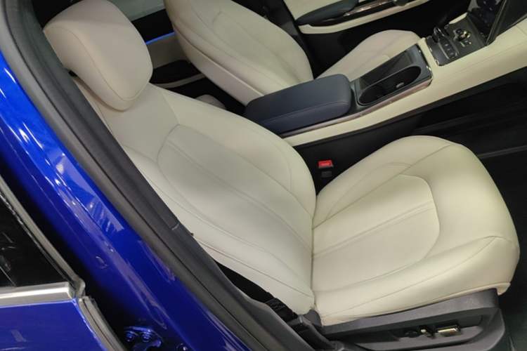 Used Nio EC6 2020 440 km Performance Version Right Front Seat
