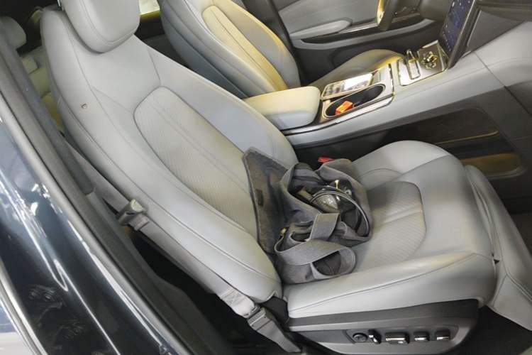Used Nio EC6 2020 440 km Performance Version Right Front Seat