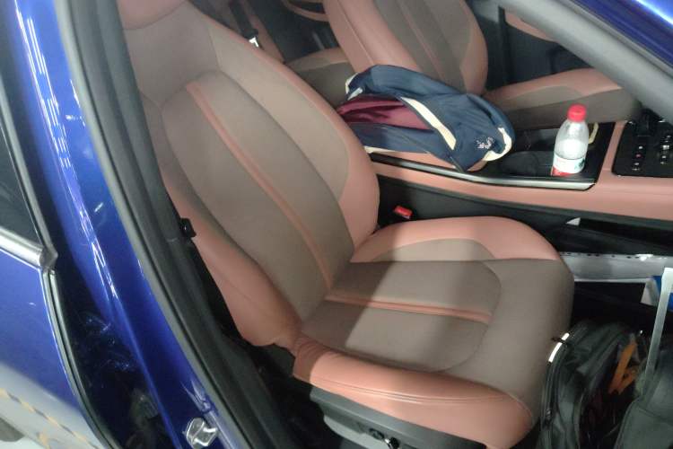 Used Nio EC6 2020 605 km Sport Edition Right Front Seat